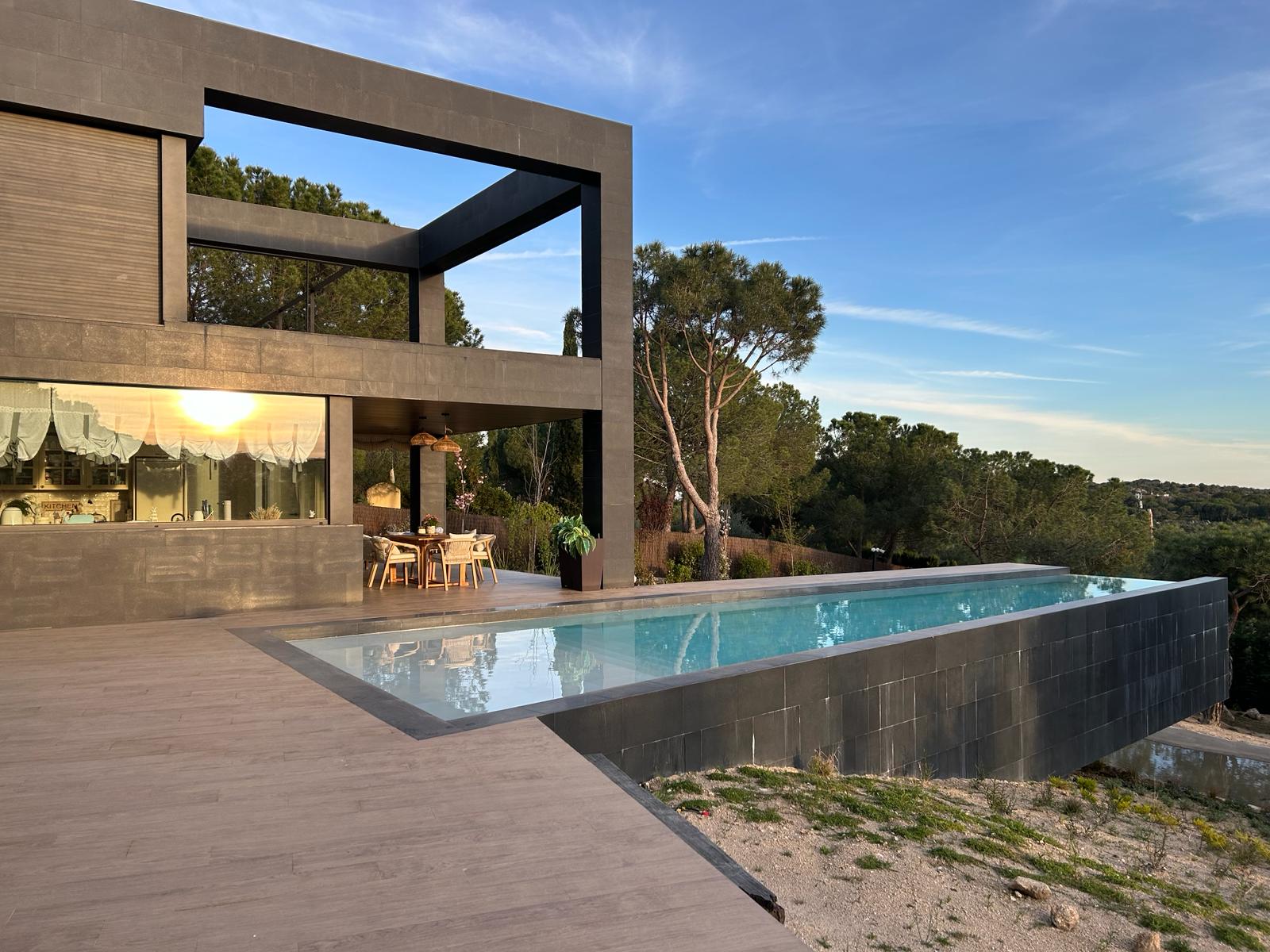 Obra Construcciones Nivel y Plomada